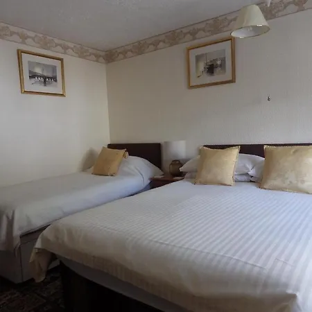 Little Harbour 3* Looe