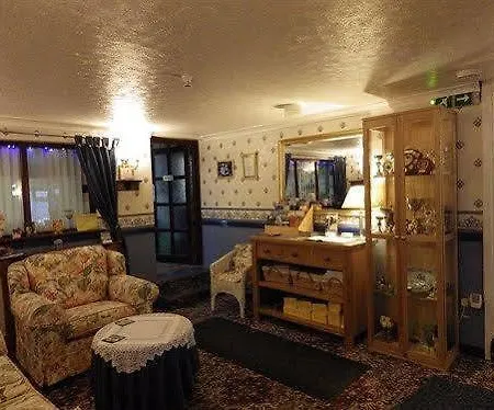 Little Harbour 3* Looe